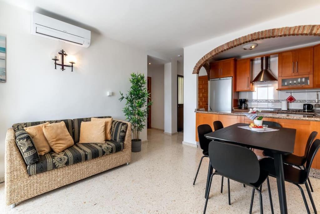 Oasis 16 Daire Nerja Dış mekan fotoğraf