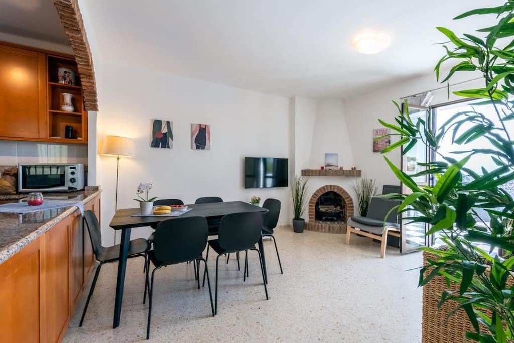 Oasis 16 Daire Nerja Dış mekan fotoğraf